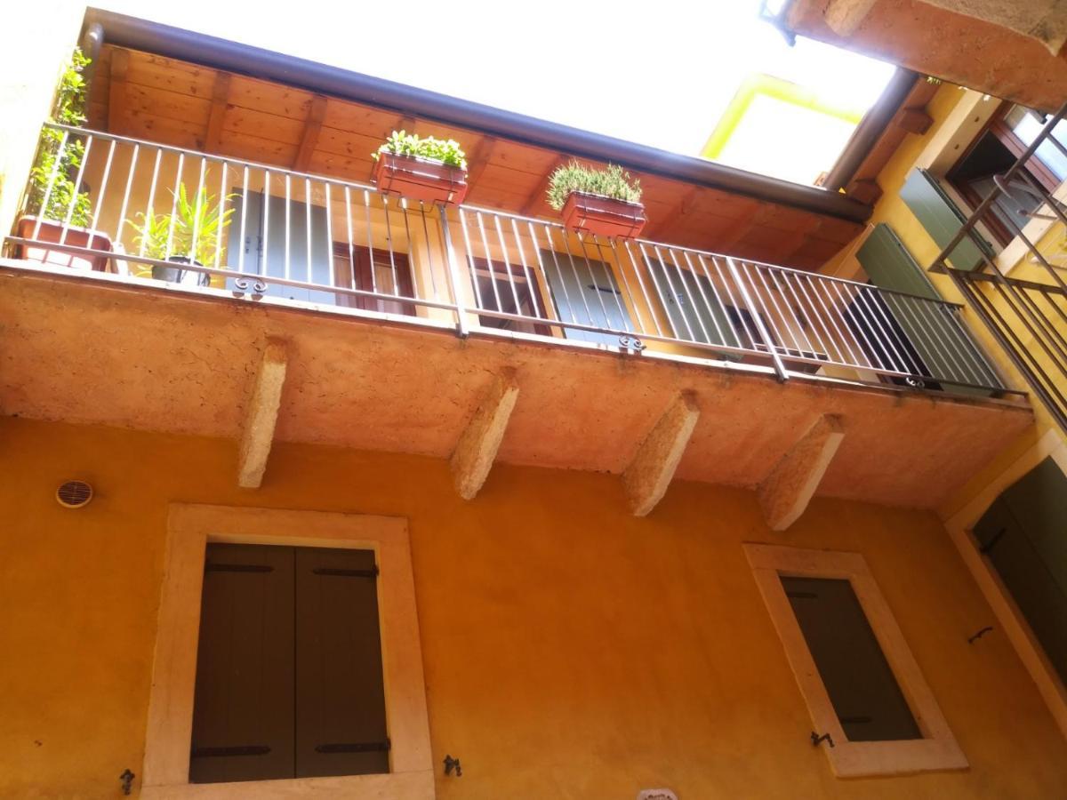Gecko'S Balcony Apartment Verona Ngoại thất bức ảnh